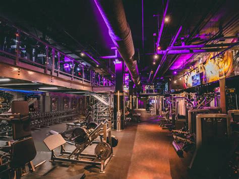 Amongst these 7,000 gyms and health clubs are some familiar and mainstream names, the likes of Pure Gym for example recently became the first operator to open 200 clubs. . Aesthetic gyms near me